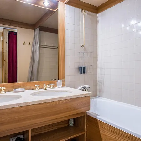 Apartamento Confortable Au Centre Avec Balcon, 4 Pers - Fr-1-518-110